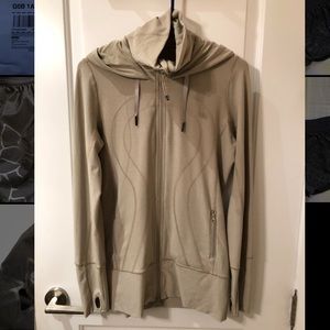 Lululemon stride jacket in champagne